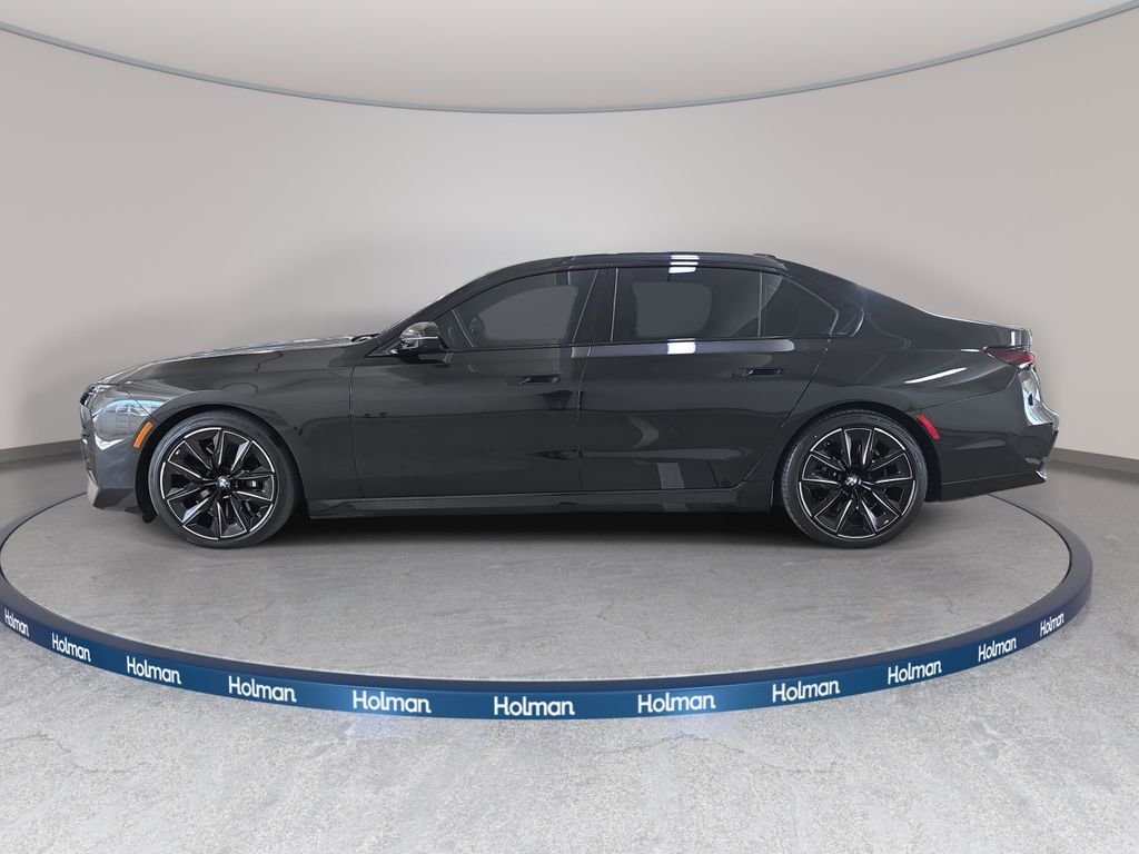 Used 2023 Black Sapphire Metallic BMW xDrive60 image 11
