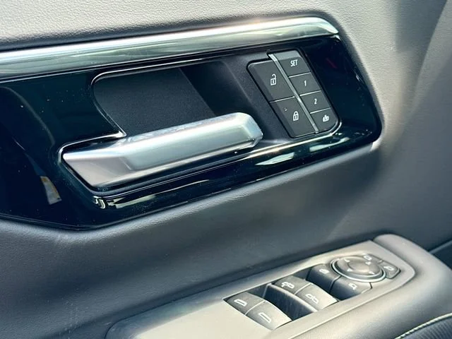 2025 Chevrolet Tahoe Premier - Photo 21