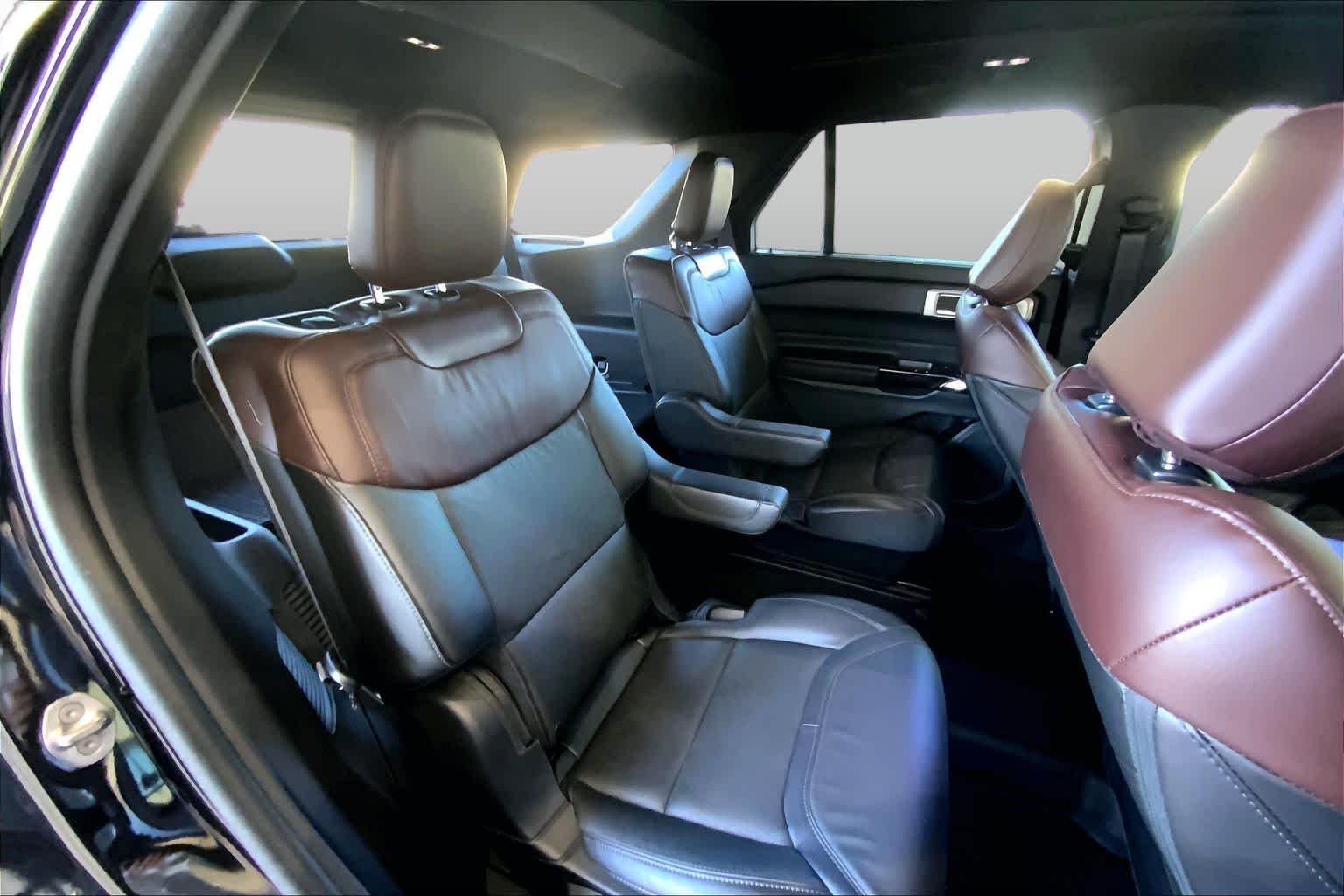 Used 2023 Agate Black Metallic Ford Platinum image 20