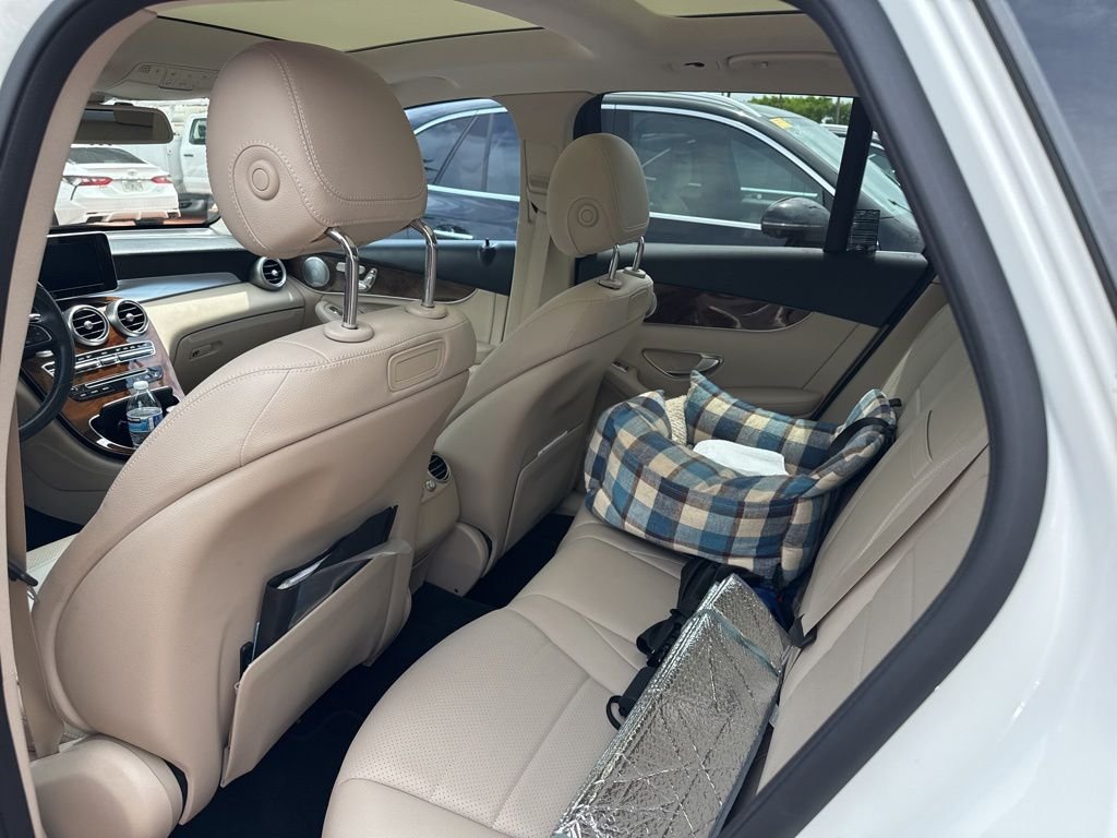 Used 2019 White Mercedes-Benz GLC 300 image 6