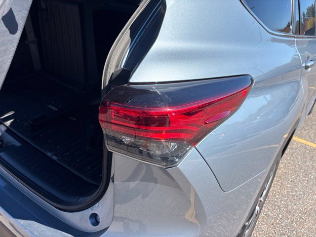 Used 2023 Moon Dust Toyota XLE image 8