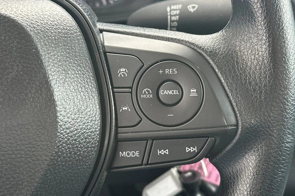 Used 2025 Midnight Black Metallic Toyota LE image 27