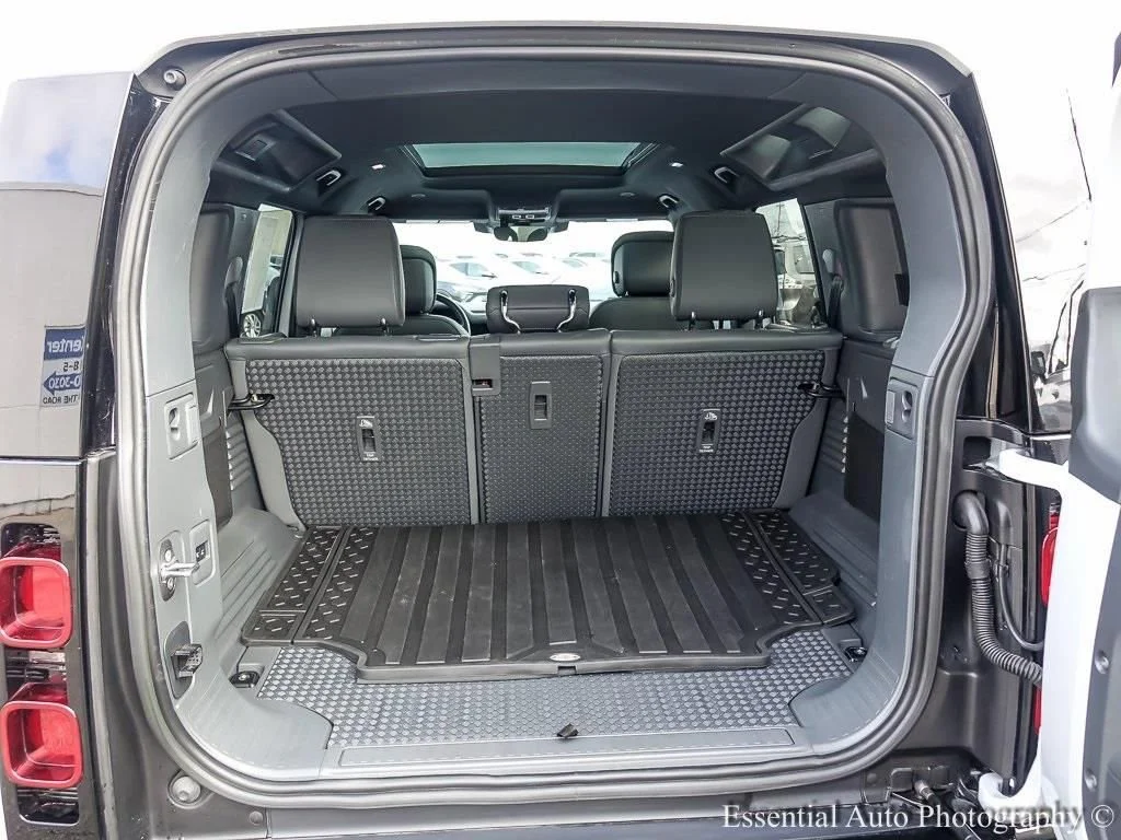 2023 Land Rover Defender X-Dynamic SE - Photo 25