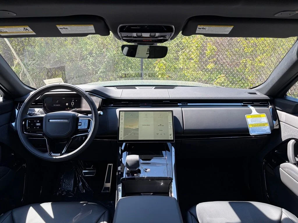 New 2026 Green Land Rover Dynamic SE image 18