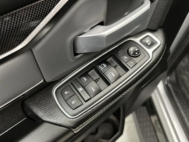 Used 2020 Silver Ram Power Wagon image 18