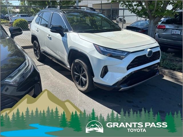 2022 Toyota RAV4 Hybrid XSE AWD's photo