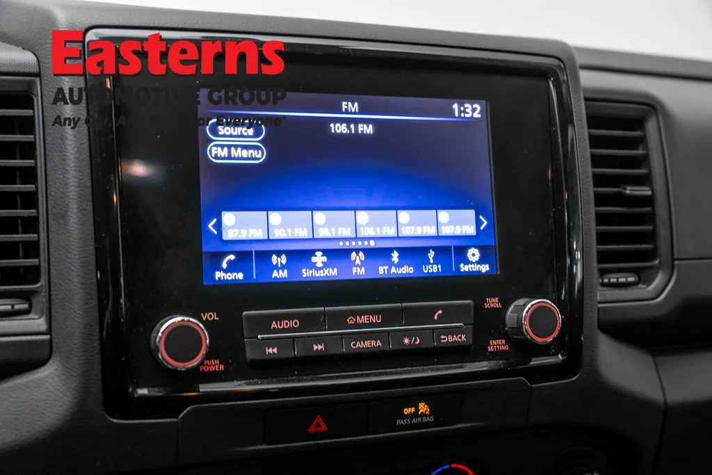 Used 2022 White Nissan S image 18