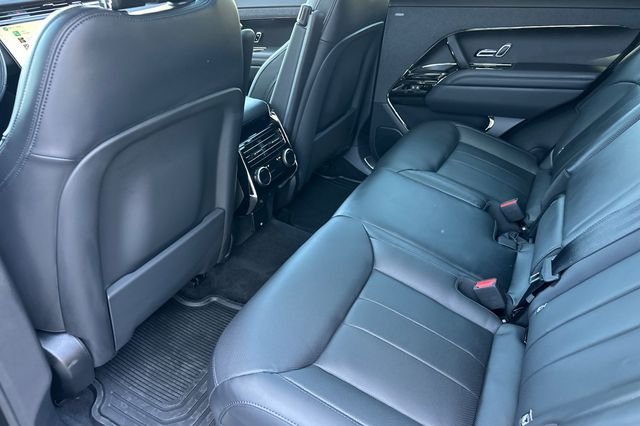 New 2026 Black Land Rover Dynamic SE image 11