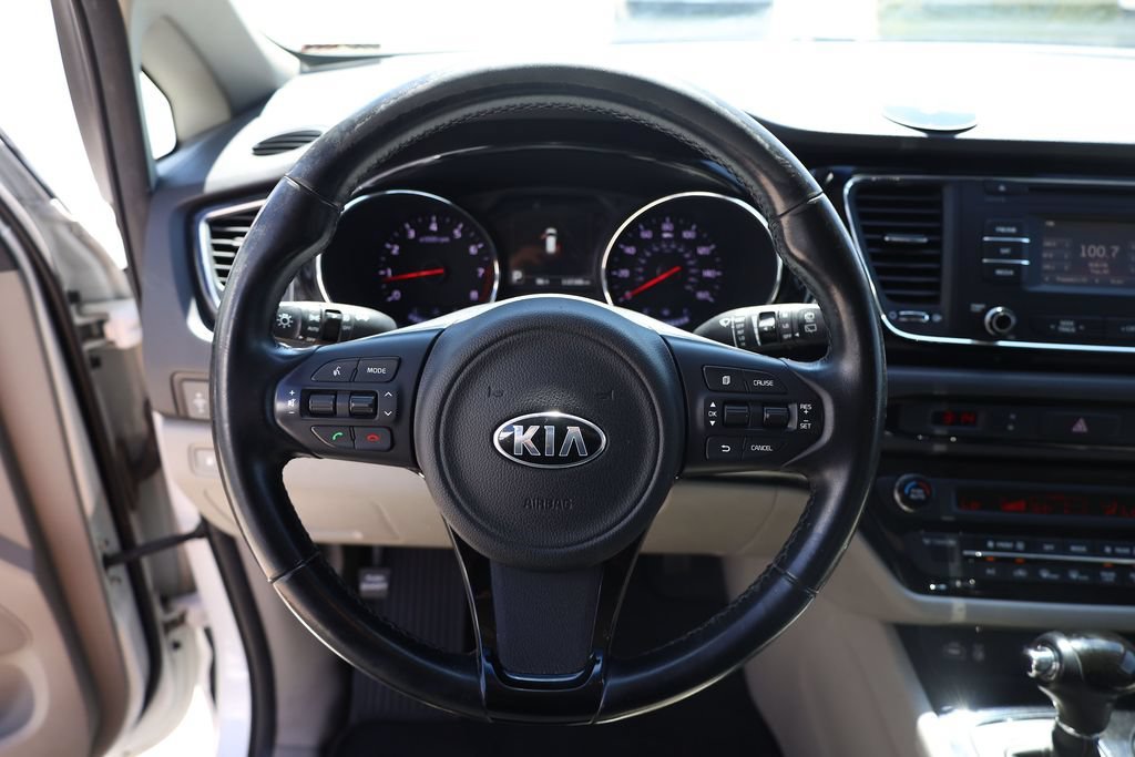 Used 2016 Snow White Pearl Kia EX image 13