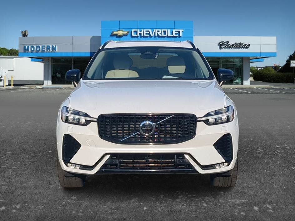 Used 2023 Denim Blue Metallic Volvo Plus Dark Theme image 6