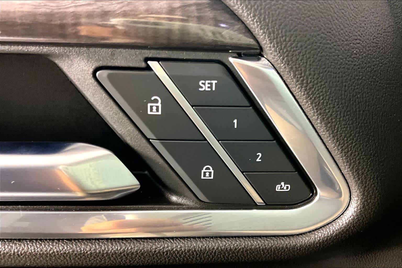 2023 Chevrolet Silverado 1500 LTZ - Photo 31