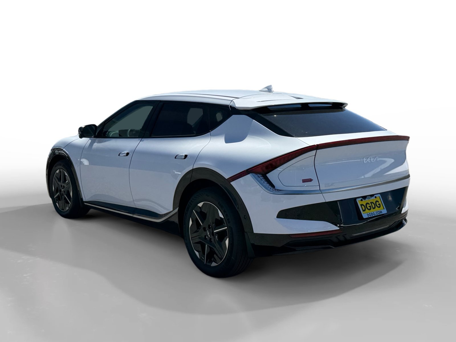 New 2026 Glacial White Pearl Kia WIND image 3