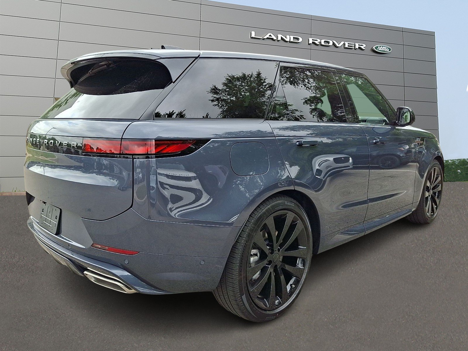New 2026 Varesine Blue Land Rover P400 Dynamic SE image 2
