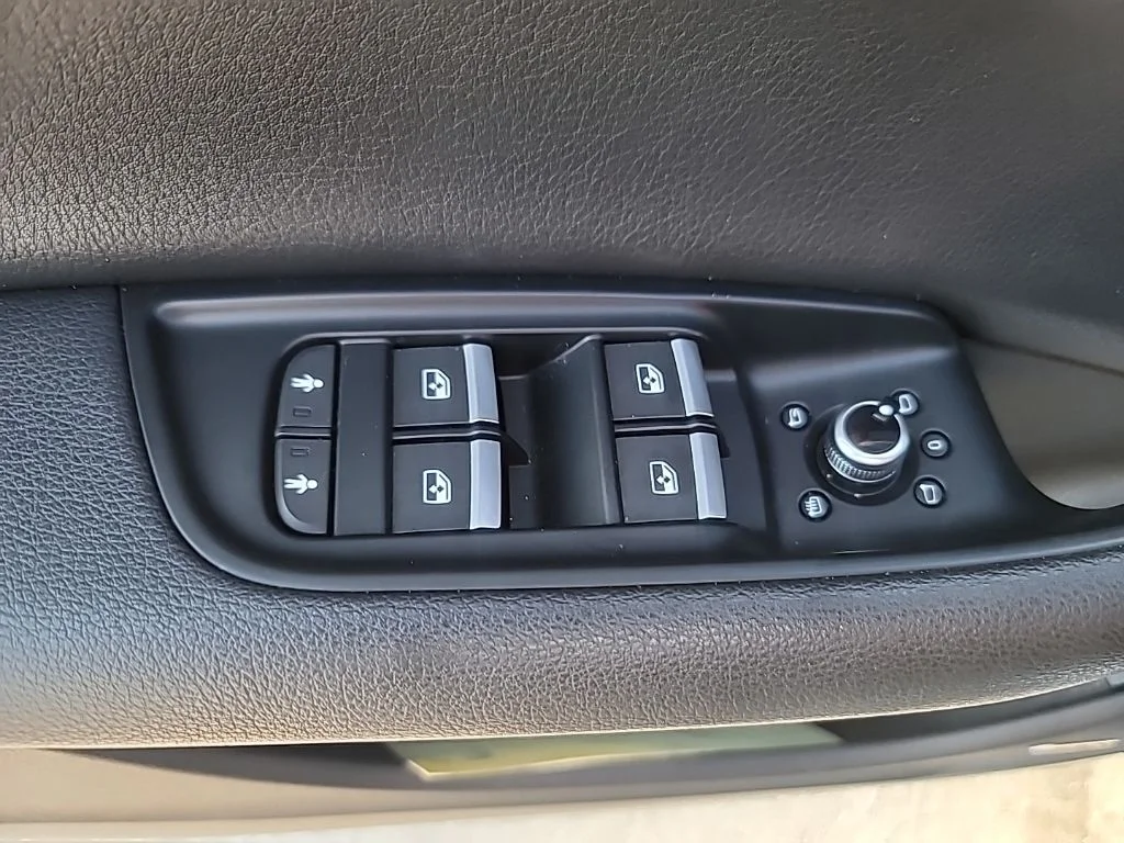 Used 2019 Black Audi 55 Prestige image 14