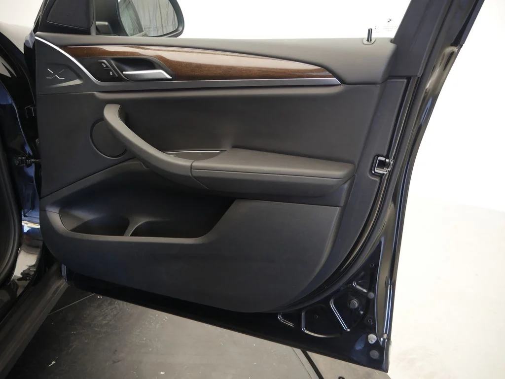 Used 2023 Jet Black BMW xDrive30i image 23