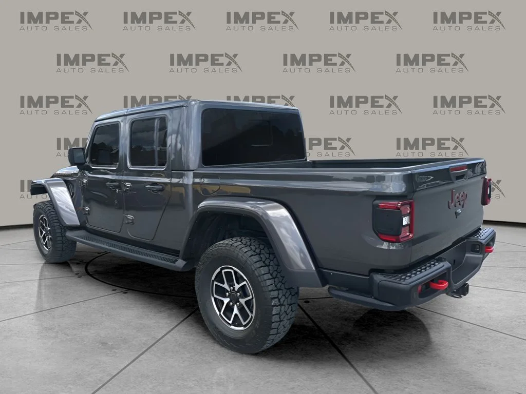 Used 2024 Gray Jeep Rubicon image 3