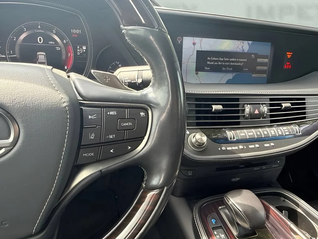 Used 2018  Lexus LS 500 image 18