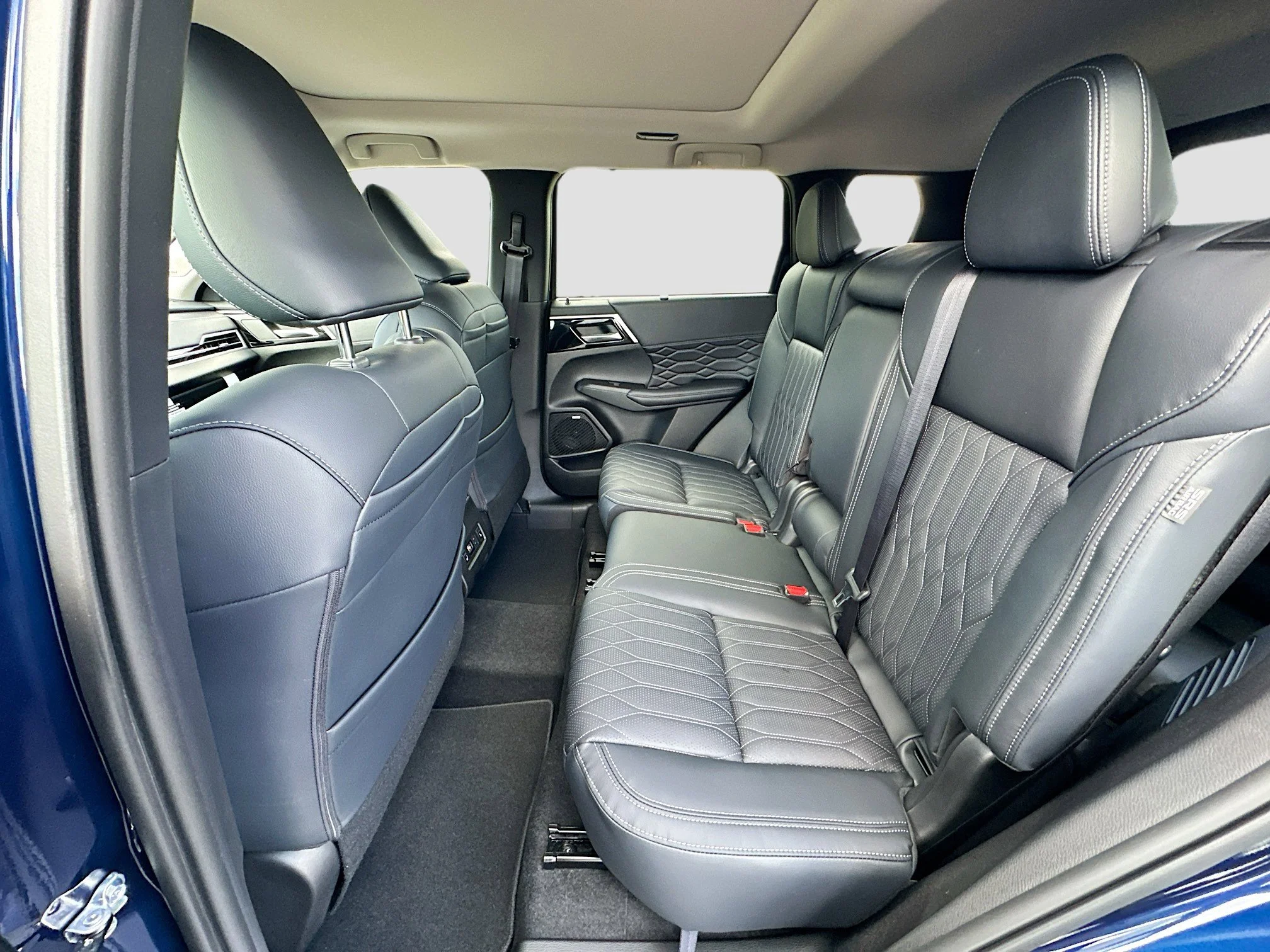 2026 Mitsubishi Outlander SEL - Photo 17