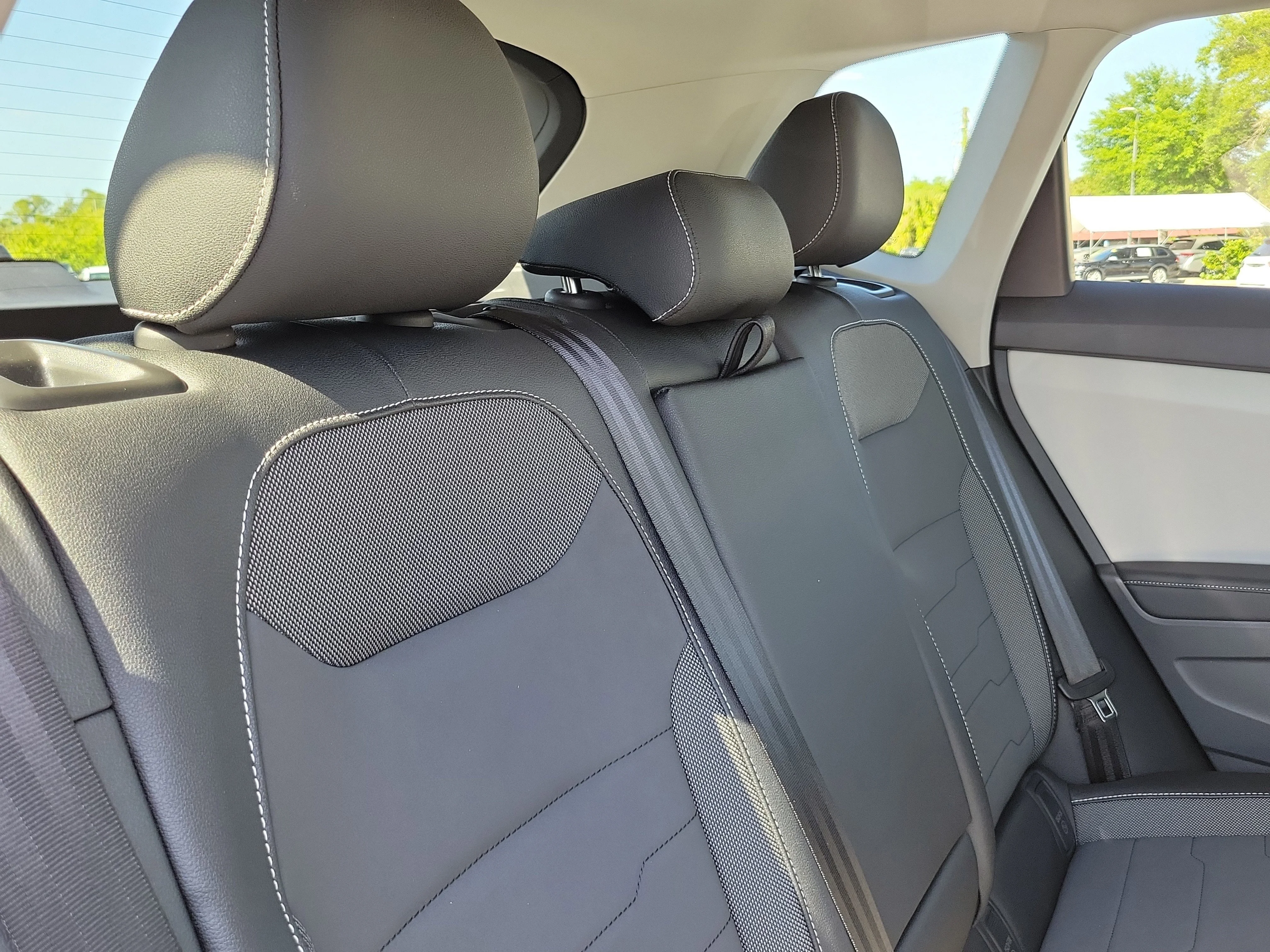 New 2026 Black Volkswagen 1.5T SE image 9
