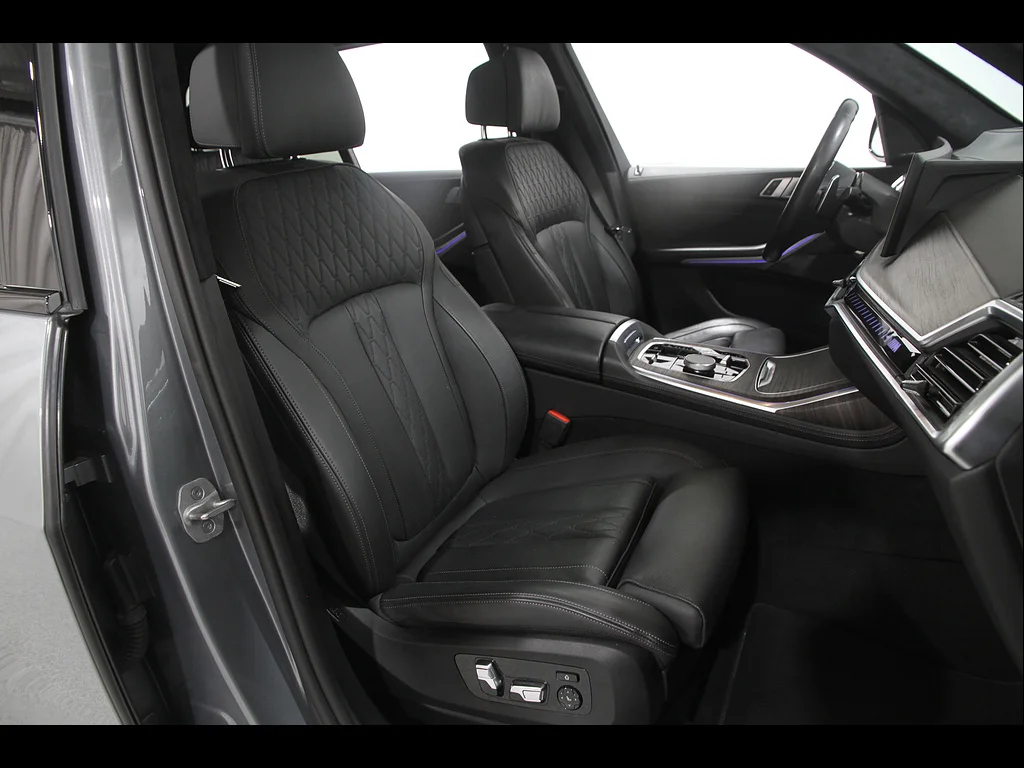 Certified Used 2024 Skyscraper Grey Metallic BMW M60i image 17