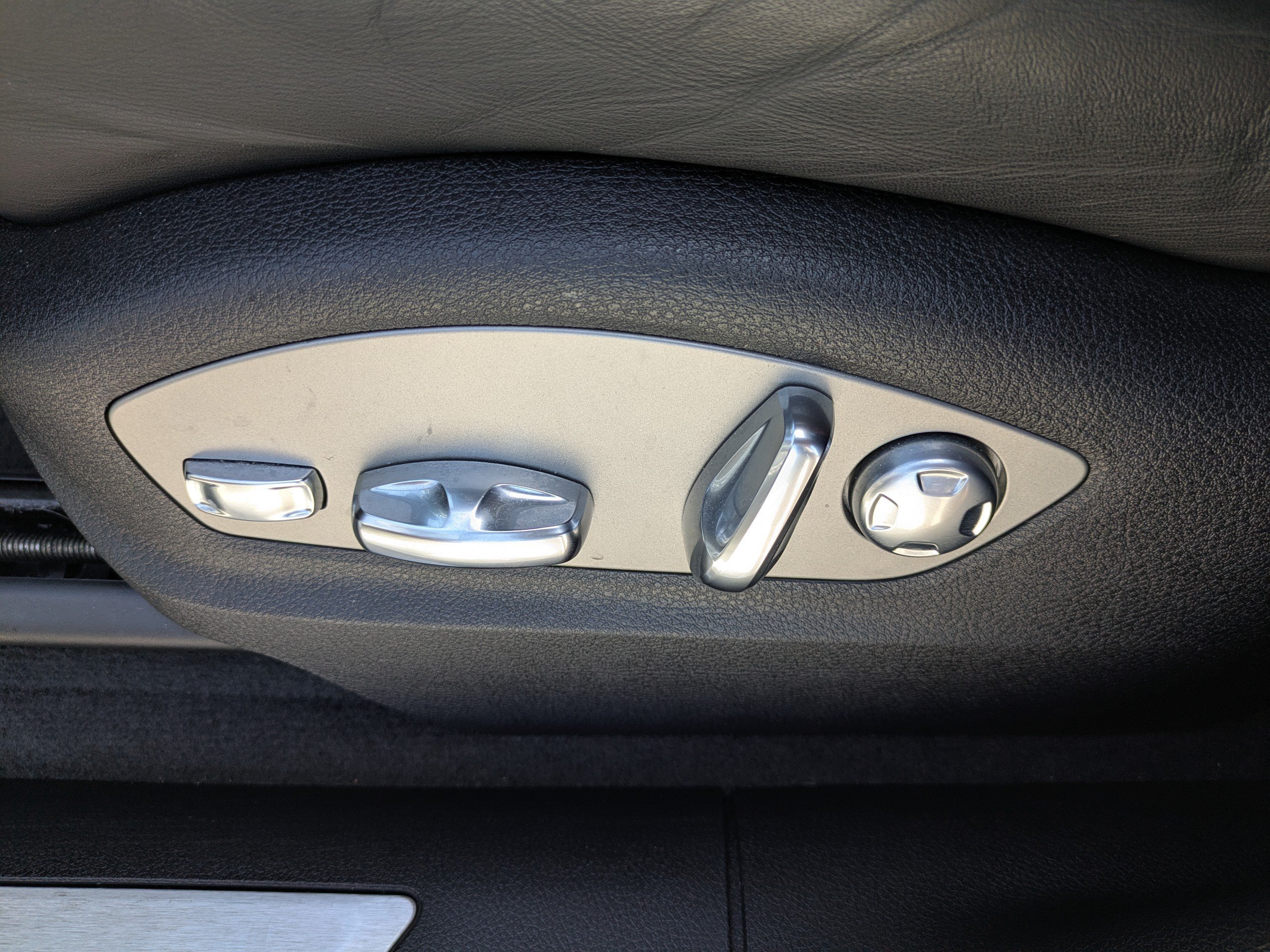 2021 Porsche Macan S - Photo 20