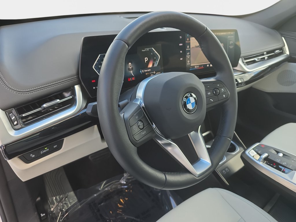 Used 2026 Mineral White Metallic BMW xDrive28i image 22