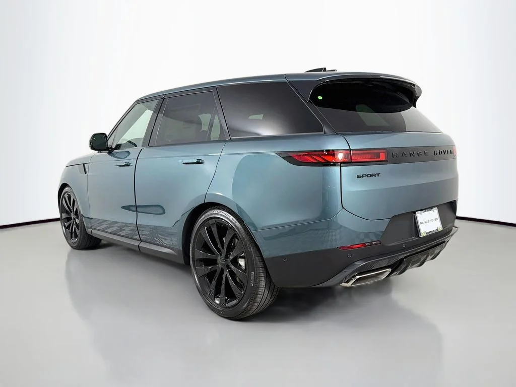 New 2026 Giola Green Land Rover SE image 7