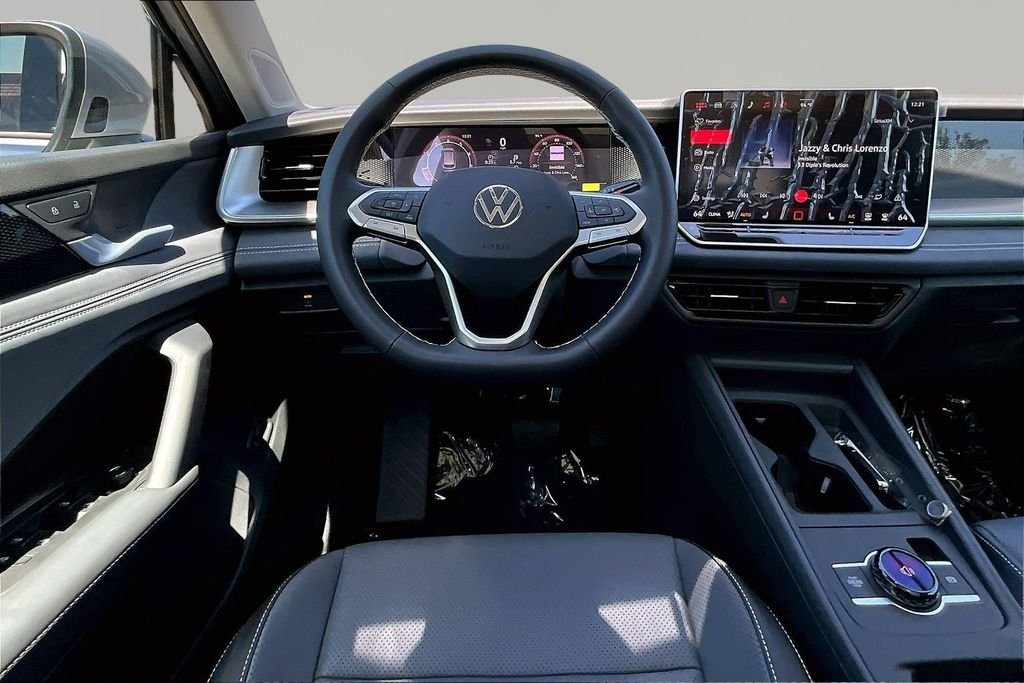 New 2026 Silver Volkswagen 2.0T SE image 8