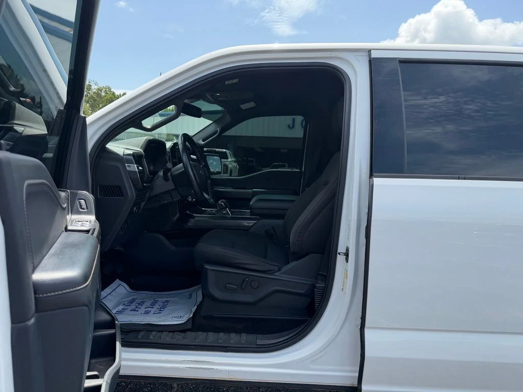 Used 2022 White Ford XLT image 3