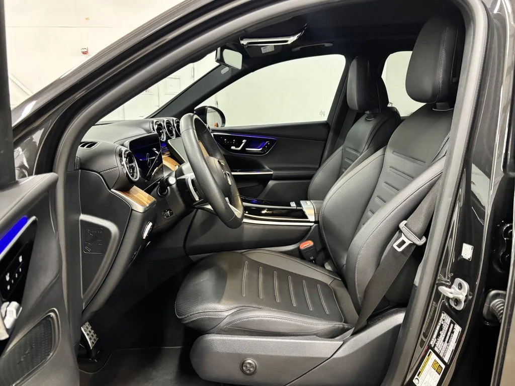 Used 2025 Gray Mercedes-Benz GLC 350e image 17