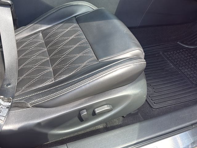 Used 2023 Black Nissan Platinum image 15