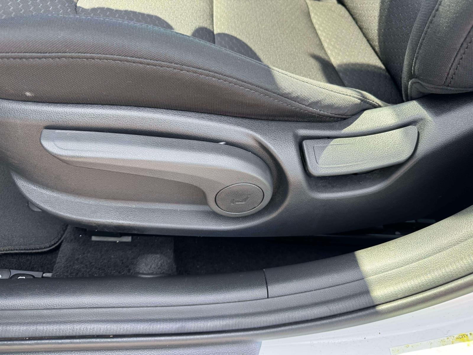 Certified Used 2020 White Hyundai SEL image 13
