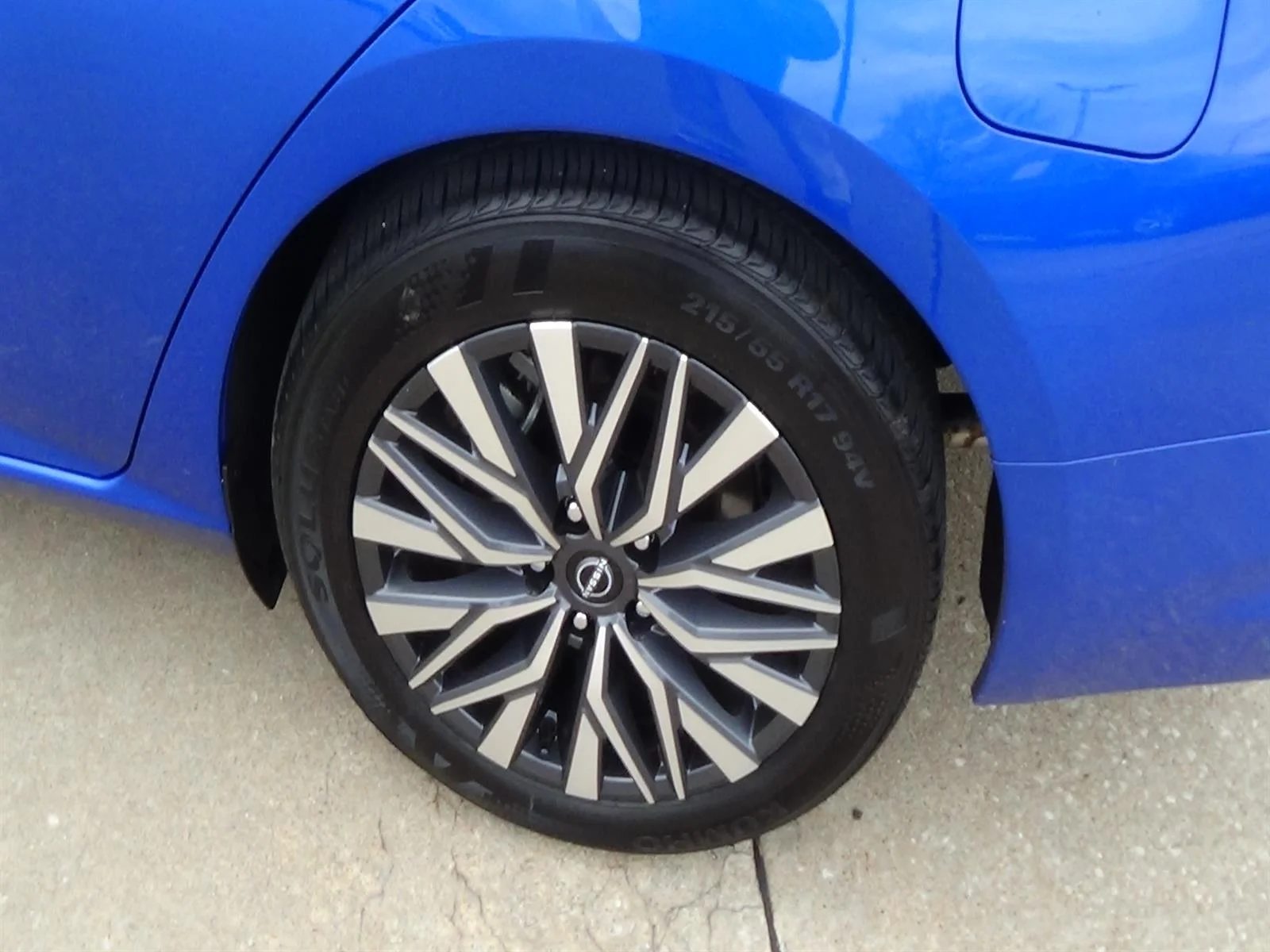 Used 2025 Bluestone Pearl (rcf) Nissan 2.5 SV image 9