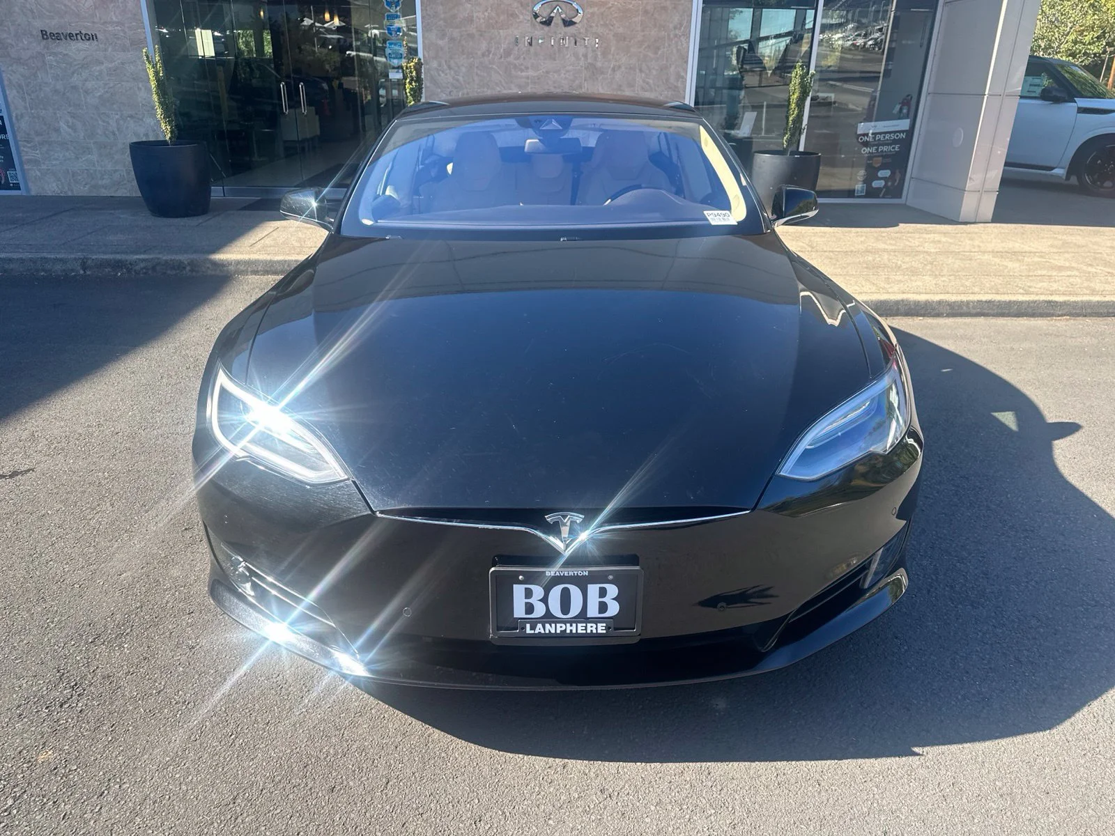 Used 2016 Obsidian Black Metallic Tesla  image 7