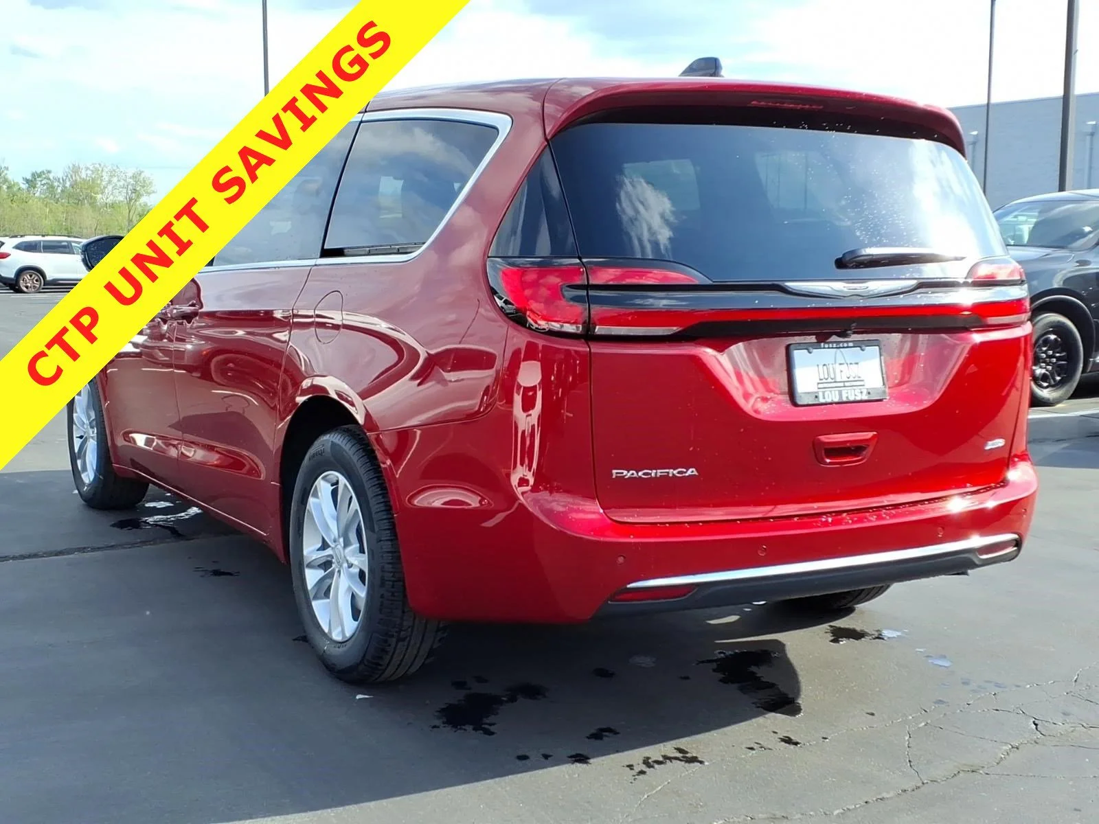 New 2026 Red Hot Pearl-Coat Exterior Paint Chrysler Select image 4