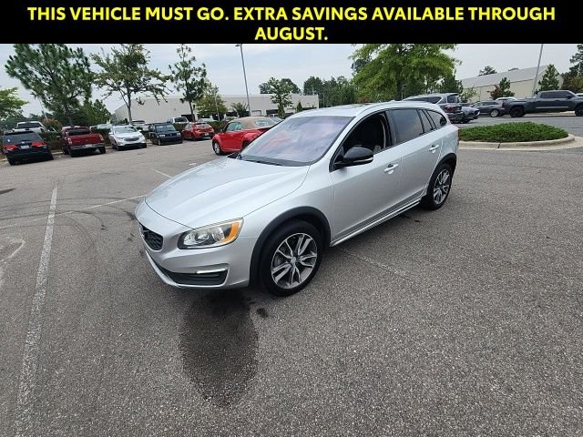 Used 2017 Silver Volvo T5 image 4