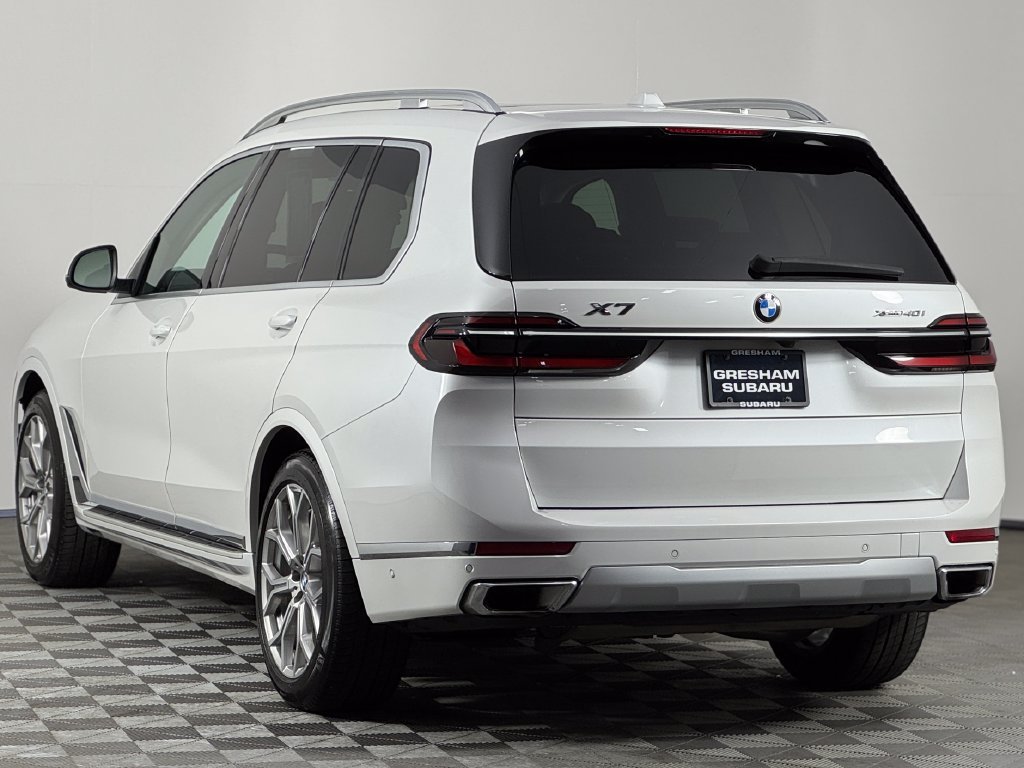 Used 2023 White Metallic BMW xDrive40i image 4
