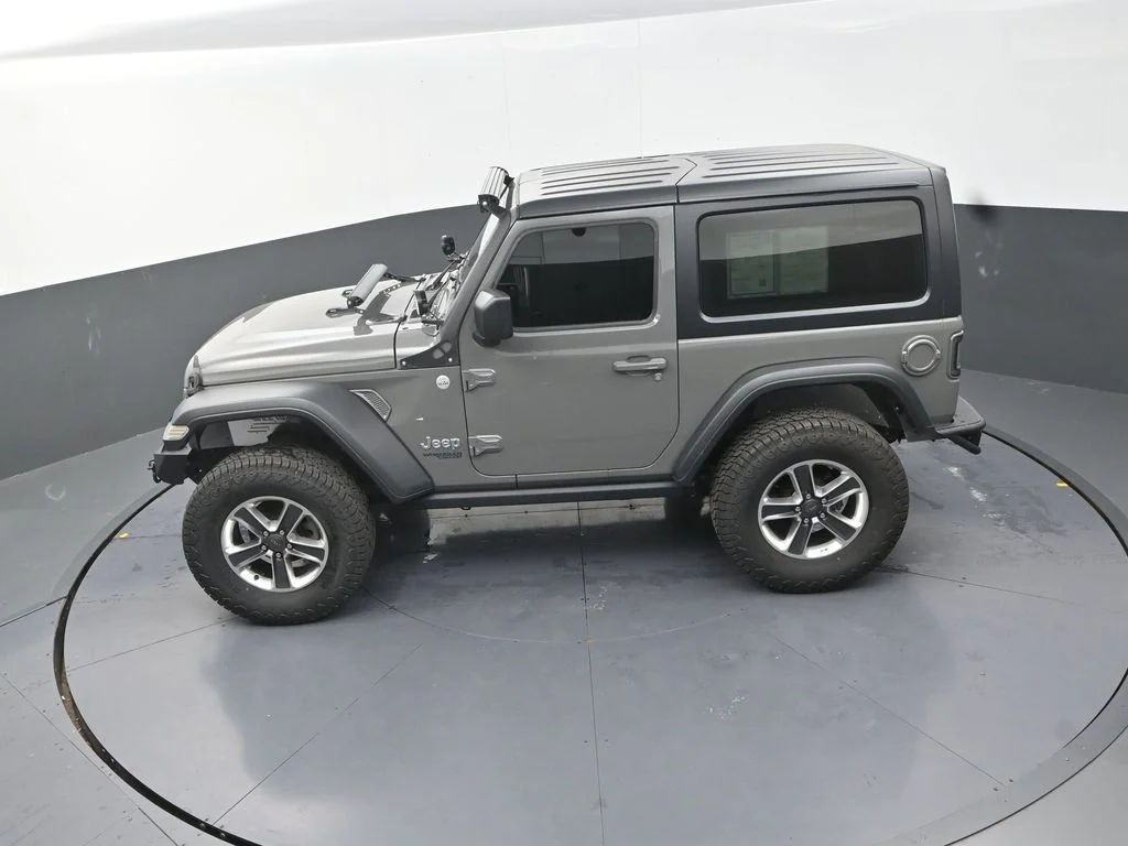 Used 2020 Gray Jeep Sport image 16