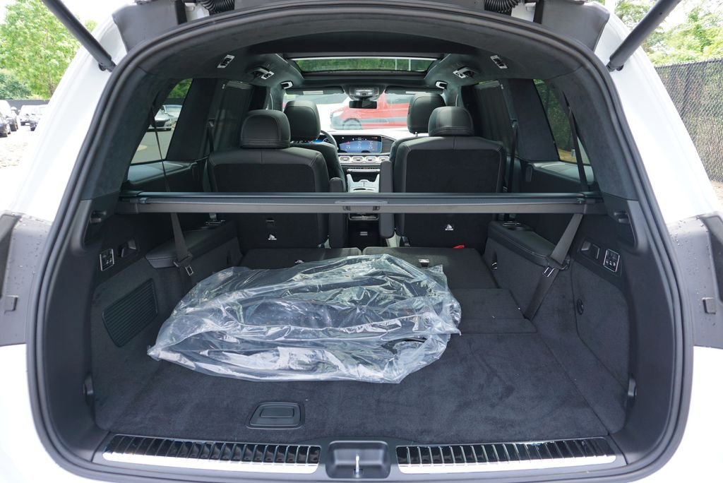 New 2026 MANUFAKTUR Moonlight White Metallic Mercedes-Benz GLS 63 AMG® image 54