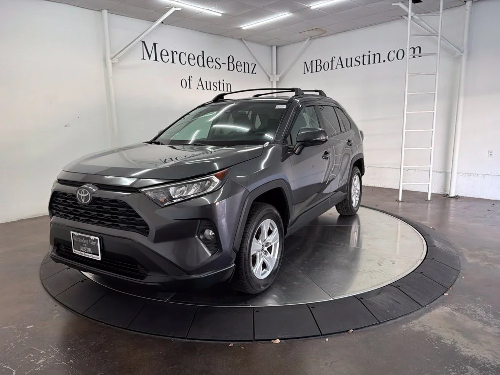 Used 2021 Gray Toyota XLE image 3