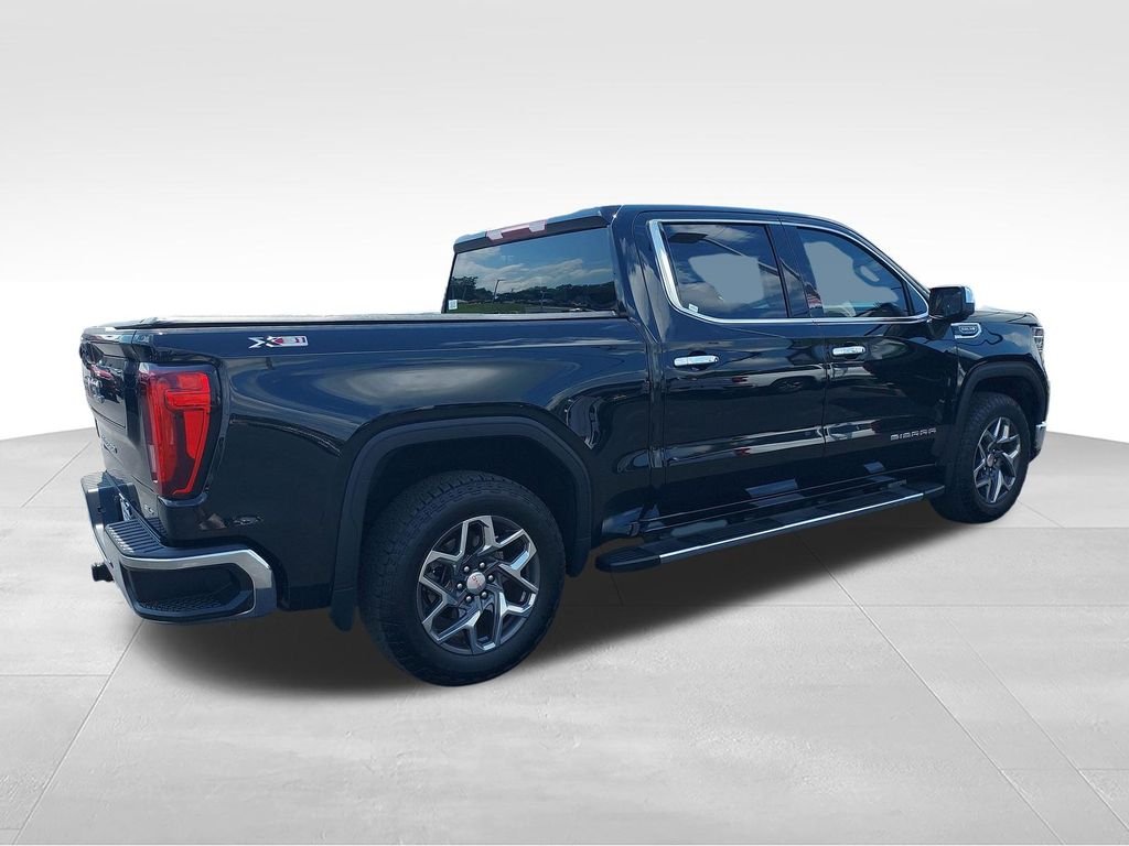 Used 2022 Black GMC SLT image 5