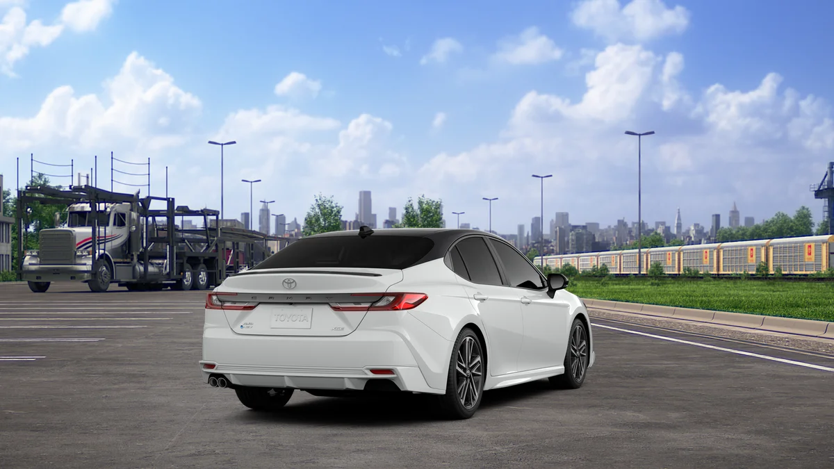 New 2026 Wind Chill Pearl with Midnight Black Metallic roof Toyota XSE image 9