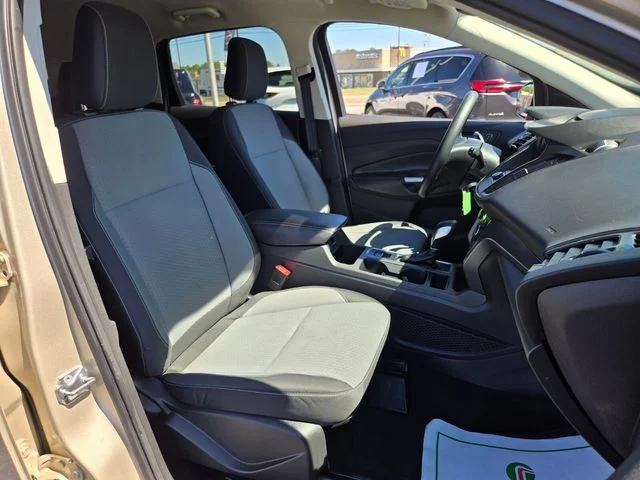 Used 2018 Gold Ford SE image 19