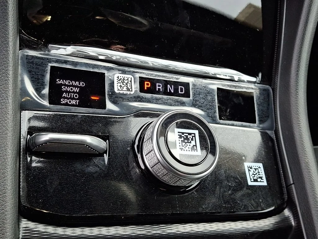 New 2026 Silver Zynith Jeep Laredo Altitude image 16