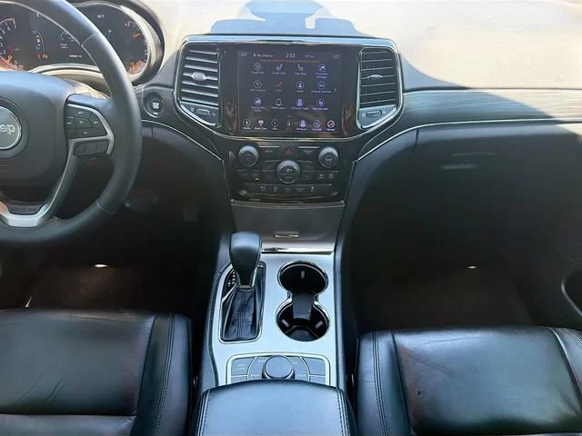 Used 2019 Diamond Black Crystal Pearlcoat Jeep Limited image 19