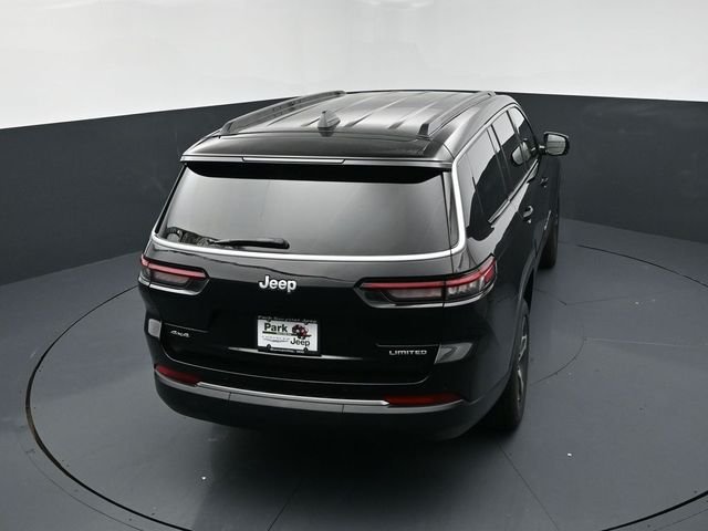 New 2026 Diamond Black Crystal Pearl-Coat Exterior Paint Jeep Limited image 17