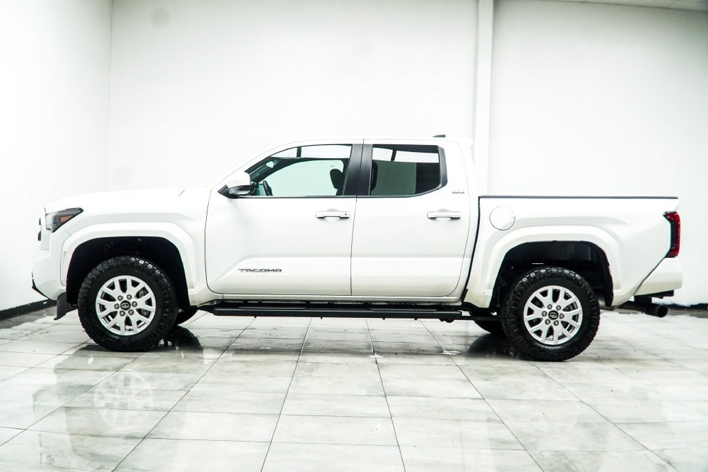 Used 2024 White Toyota SR5 image 13