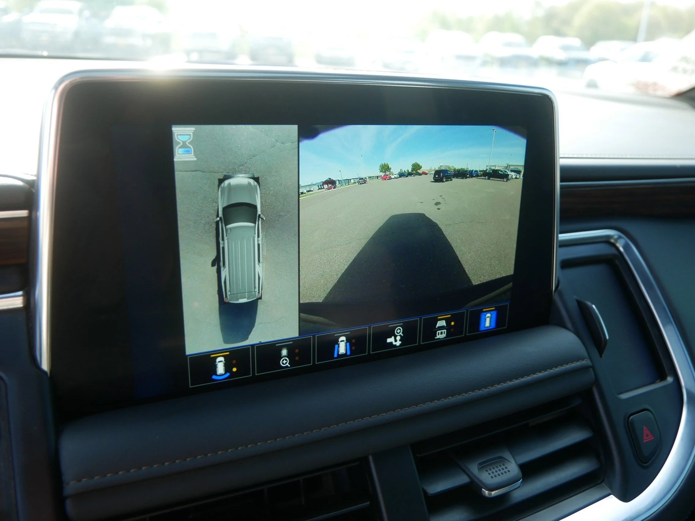 Used 2024 Black Chevrolet High Country image 41