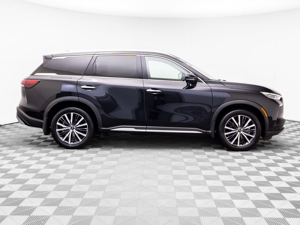 Used 2023 Mineral INFINITI Sensory image 8