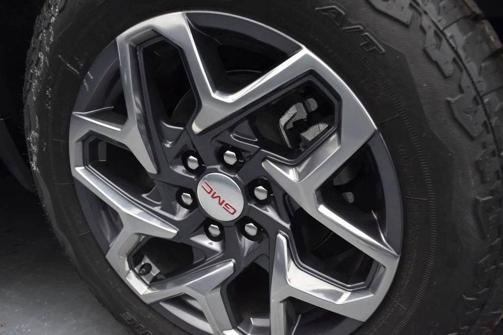 2026 GMC Sierra 1500 SLT - Photo 17